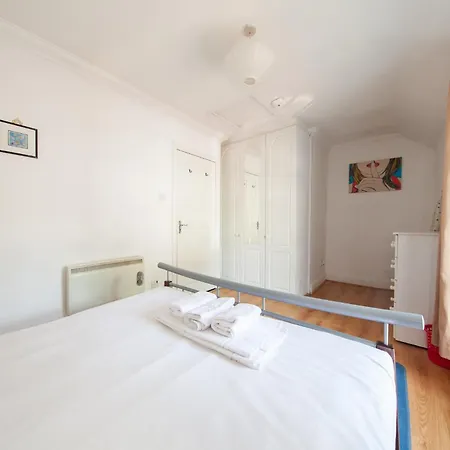 Cosy 1 Bedroom Close To Centre *