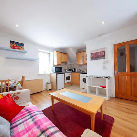 Cosy 1 Bedroom Close To Centre Appartement *
